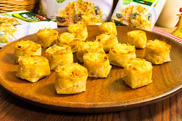 Aglio Olio Crunch Cups with Vit’s Italian Mi Goreng Aglio Olio