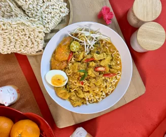 Malaysian Curry Pan Mee with Prawns & Chicken