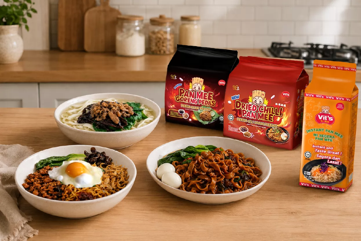 Vit's Instant Pan Mee Pan Mee comes in various popular styles, including traditional soup, dry chilli, and fried versions, with Vit’s offering instant varieties that capture these authentic Malaysian flavours.